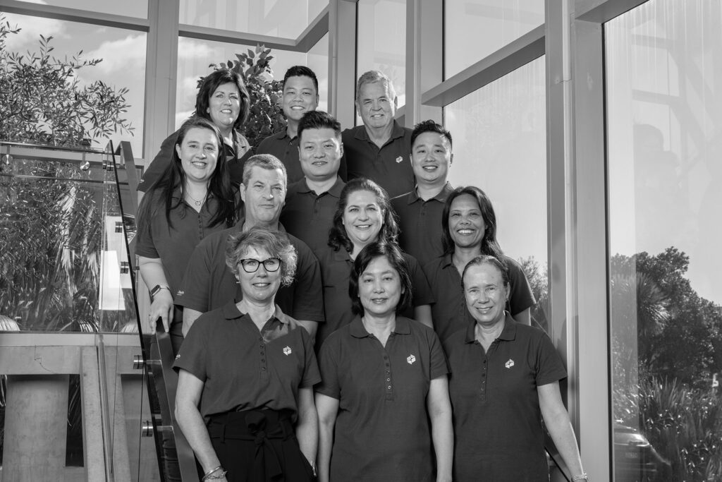 Hi-Tech Packaging Team Hi-Tech Packaging Team